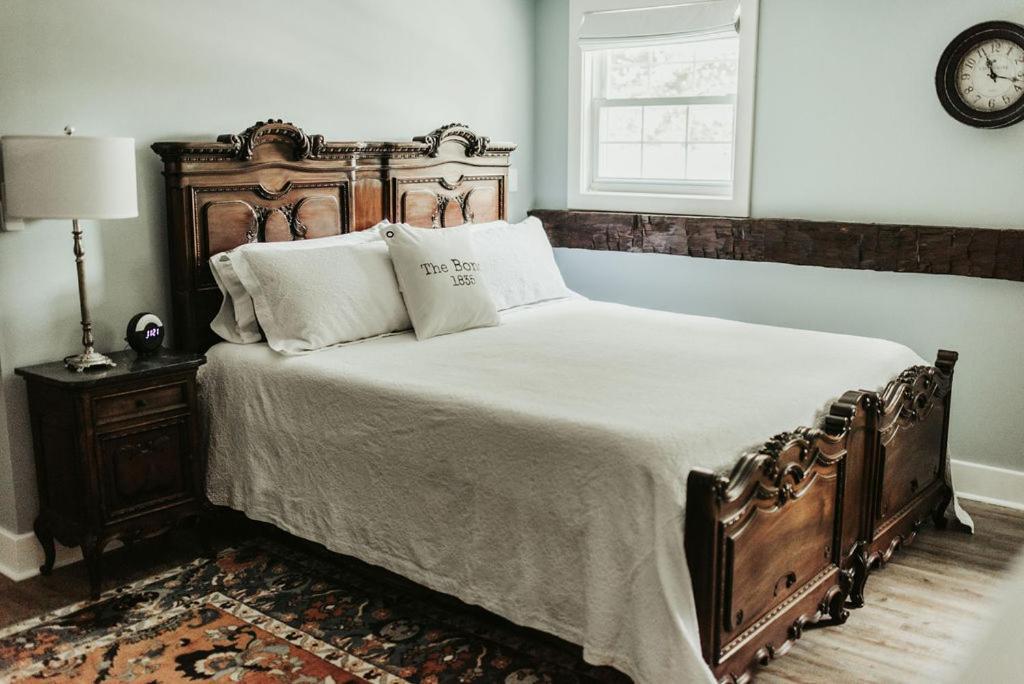 The Bond 1835 Hotel Skaneateles Buitenkant foto