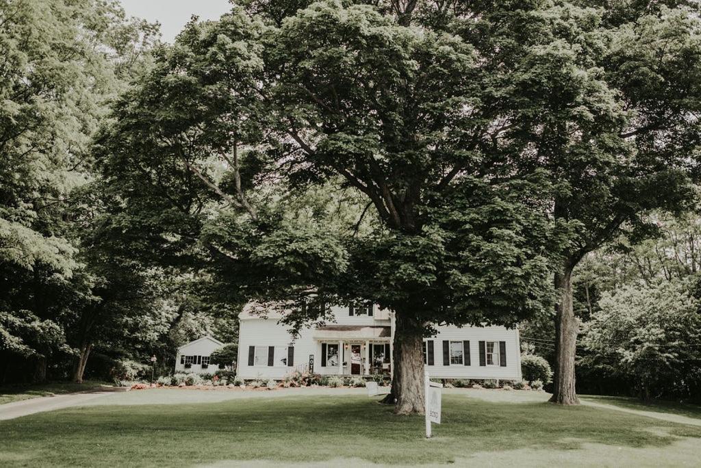 The Bond 1835 Hotel Skaneateles Buitenkant foto