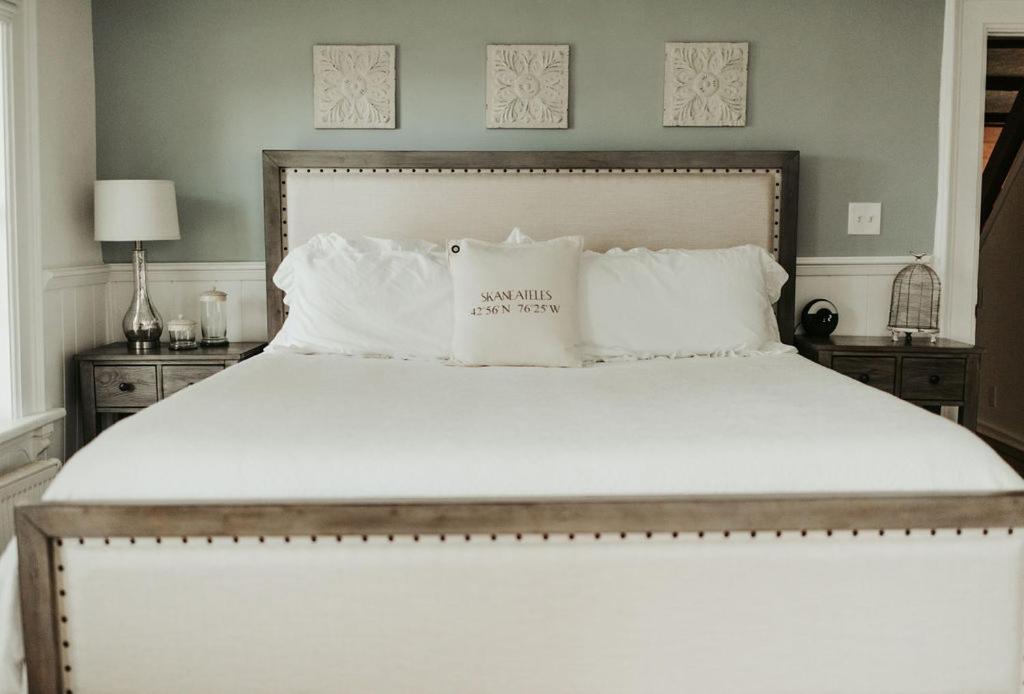 The Bond 1835 Hotel Skaneateles Buitenkant foto